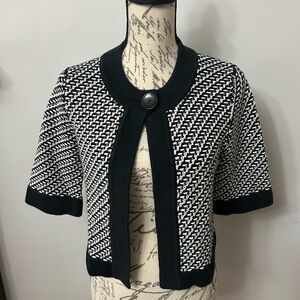 NWOT Banana Republic Black & White Knit One Button Cardigan Sweater. Med
